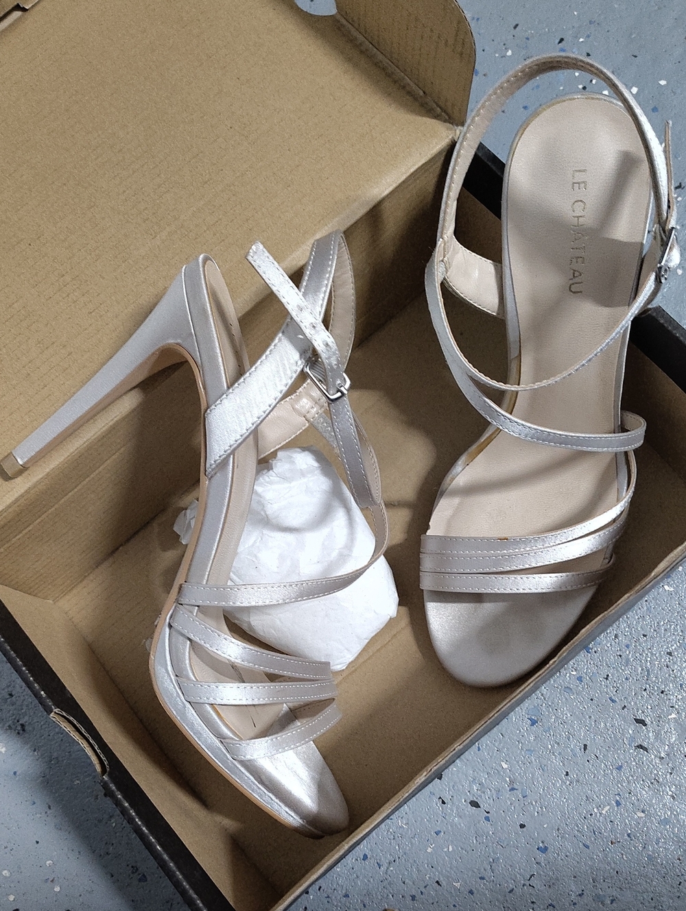 🔥2 For 20$🔥Le chateau Metallic Champagne Strappy Slingback Heels